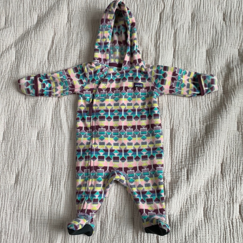 Used Condition Patagonia Fleece Bunting 0-3 months,  so much life left